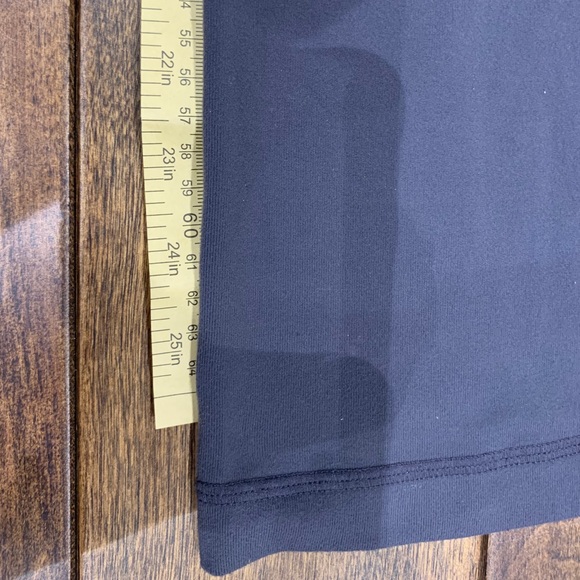 β¨ SOLD β¨ Lululemon Cropped Leggings π¦ - Picture 6 of 8